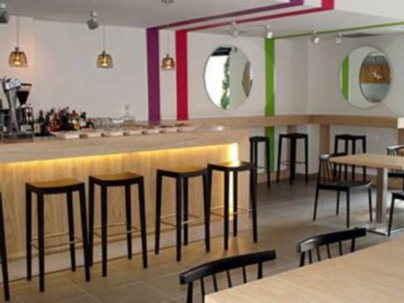 阿尔卡拉套房生态酒店 马德里 餐厅 照片